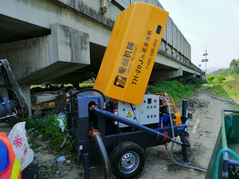 沈海高速公路K1782+590金宕大橋福向橋臺維修注漿！